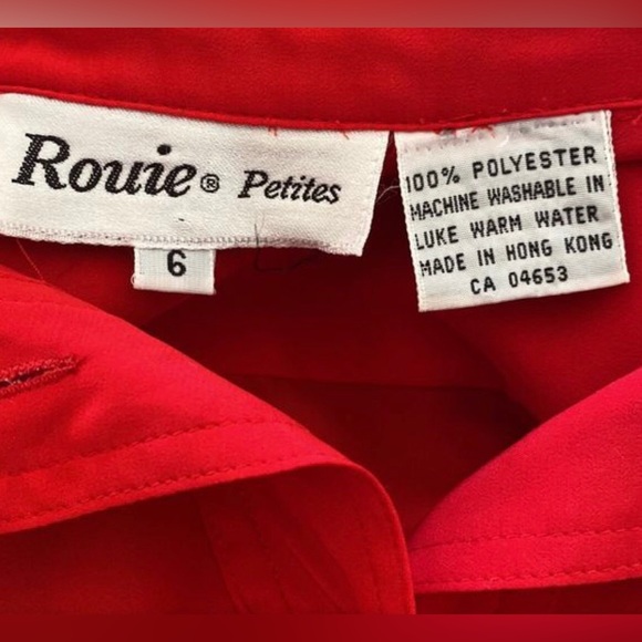 Vintage 1980s, Rouie’s Petites Apple Red Blouse, button front,patch pockets US6P - Picture 5 of 5